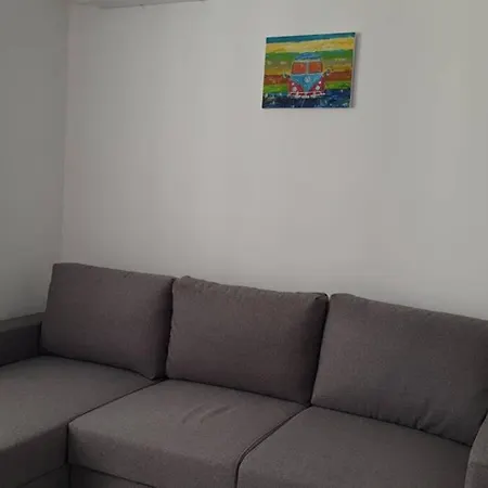 Lola Seaview Guest House. уютный домик в варне Villa *