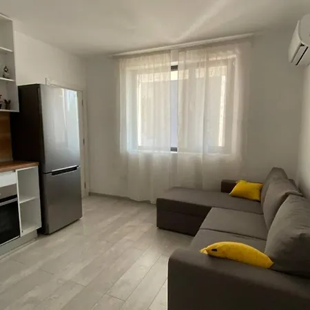 Lola Seaview Guest House. уютный домик в варне Varna
