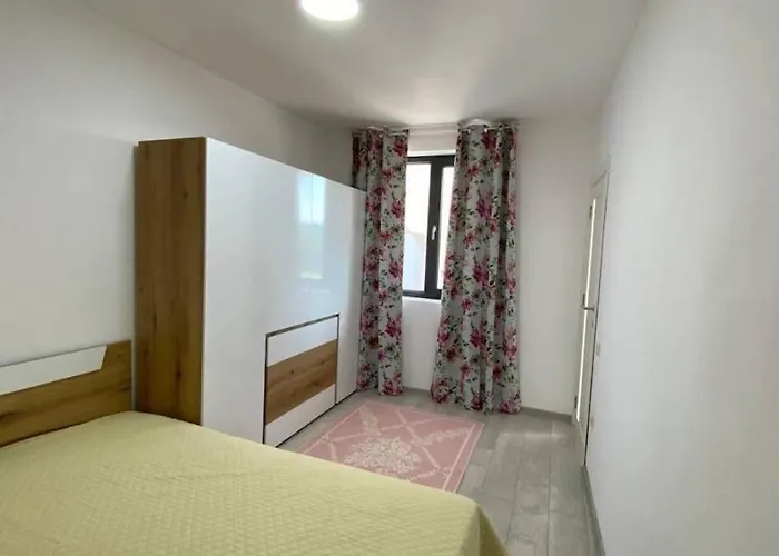 Lola Seaview Guest House. уютный домик в варне 别墅