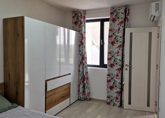 Lola Seaview Guest House. уютный домик в варне 别墅 *