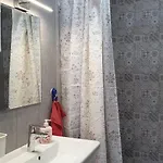 Lola Seaview Guest House. уютный домик в варне Warna
