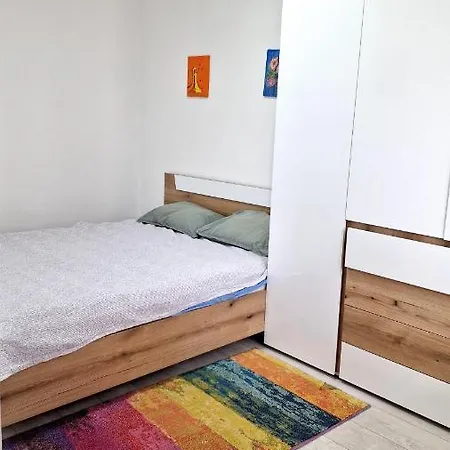 Lola Seaview Guest House. уютный домик в варне * فارنا